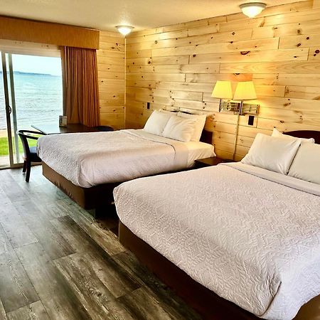 Bridgeview Motel マッキノー・シティ エクステリア 写真